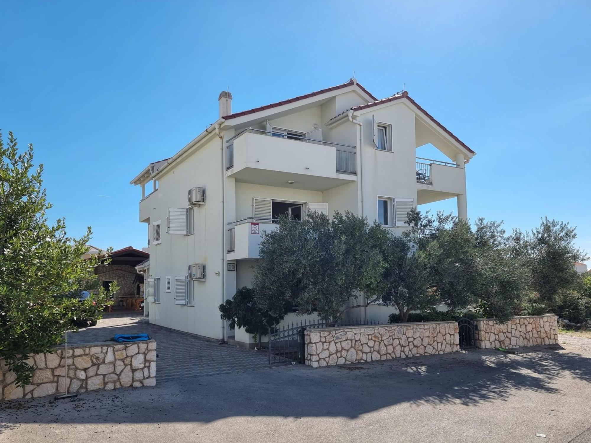 The Golden Grotto Apartments 诺瓦利娅 外观 照片
