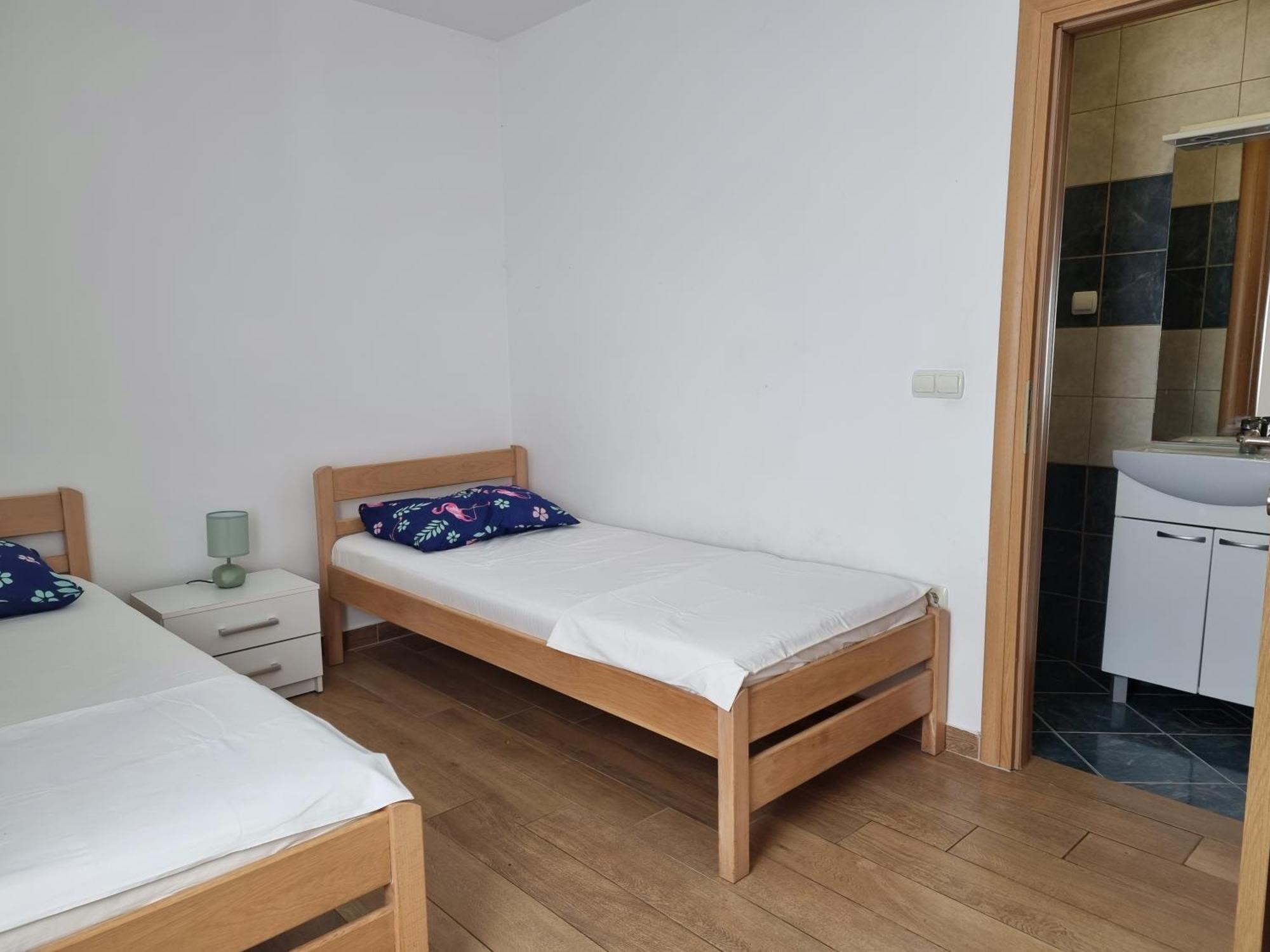 The Golden Grotto Apartments 诺瓦利娅 客房 照片